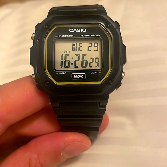 Casio Black Illuminator Digital watch - Picture 1 of 3